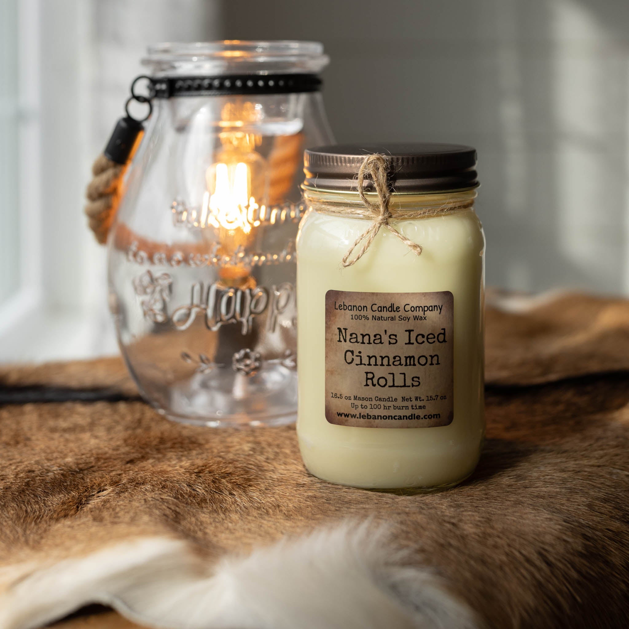 Nana's Iced Cinnamon Rolls Candle