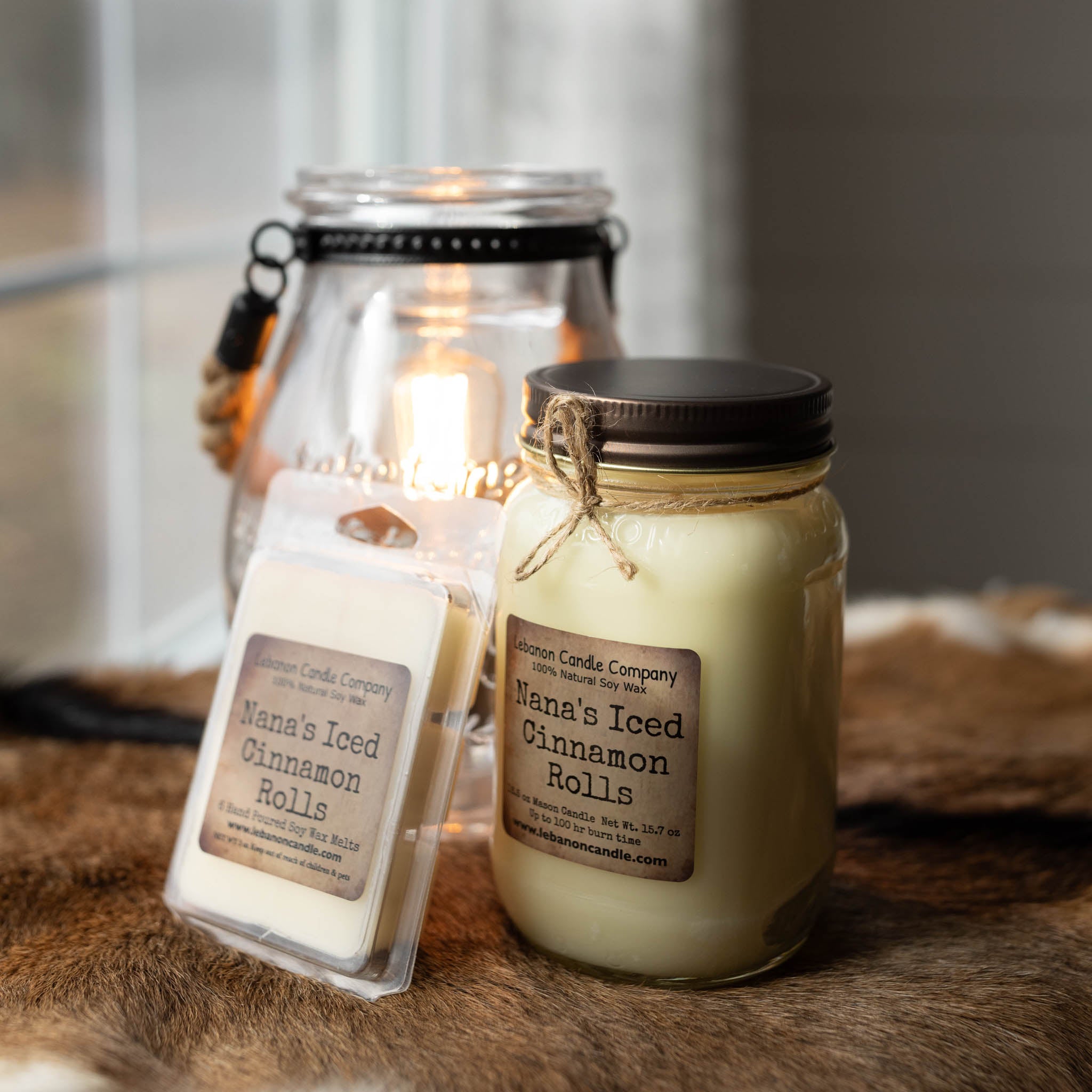 Nana's Iced Cinnamon Rolls Candle