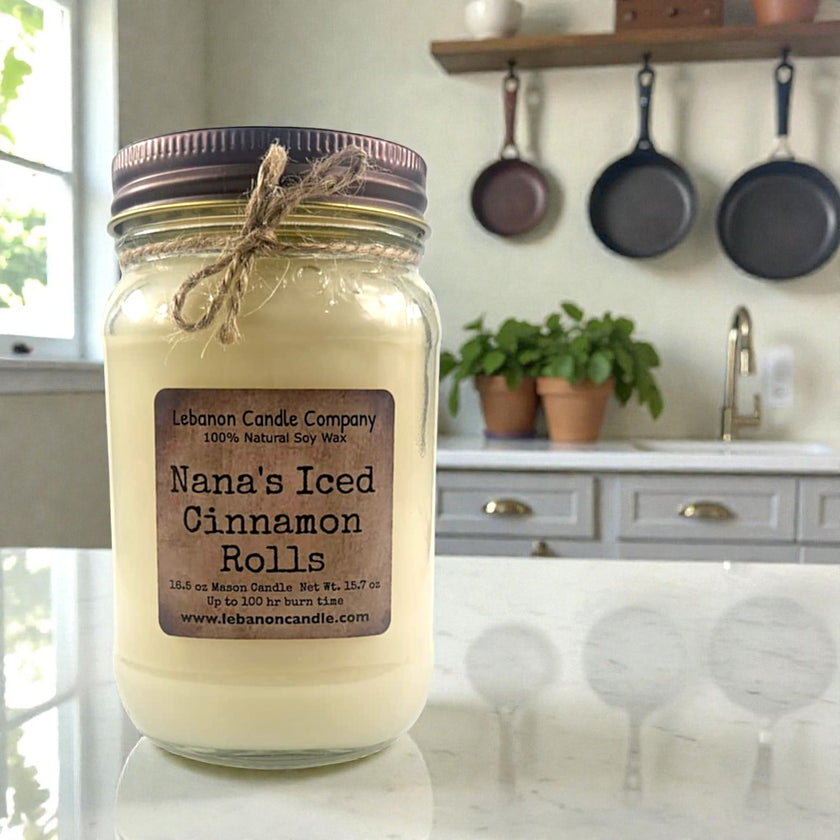 Nana's Iced Cinnamon Rolls Candle