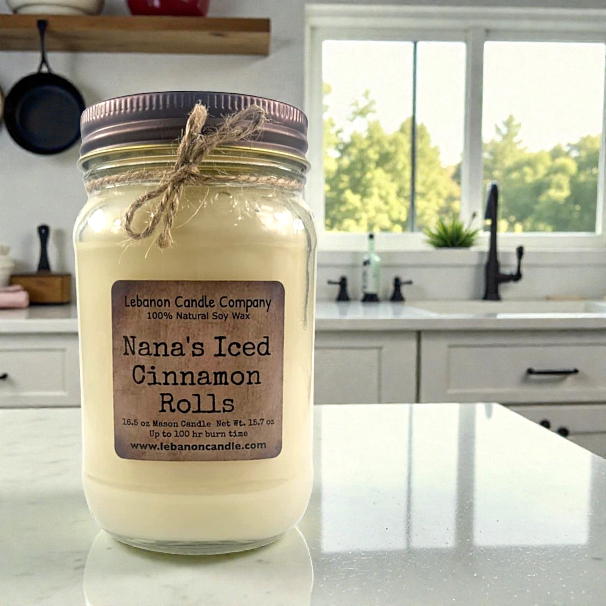 Nana's Iced Cinnamon Rolls Candle